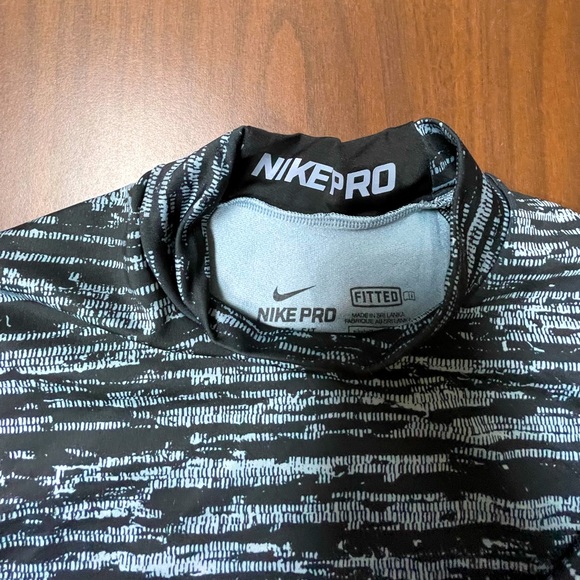 Nike cold gear long sleeve - Picture 3 of 4
